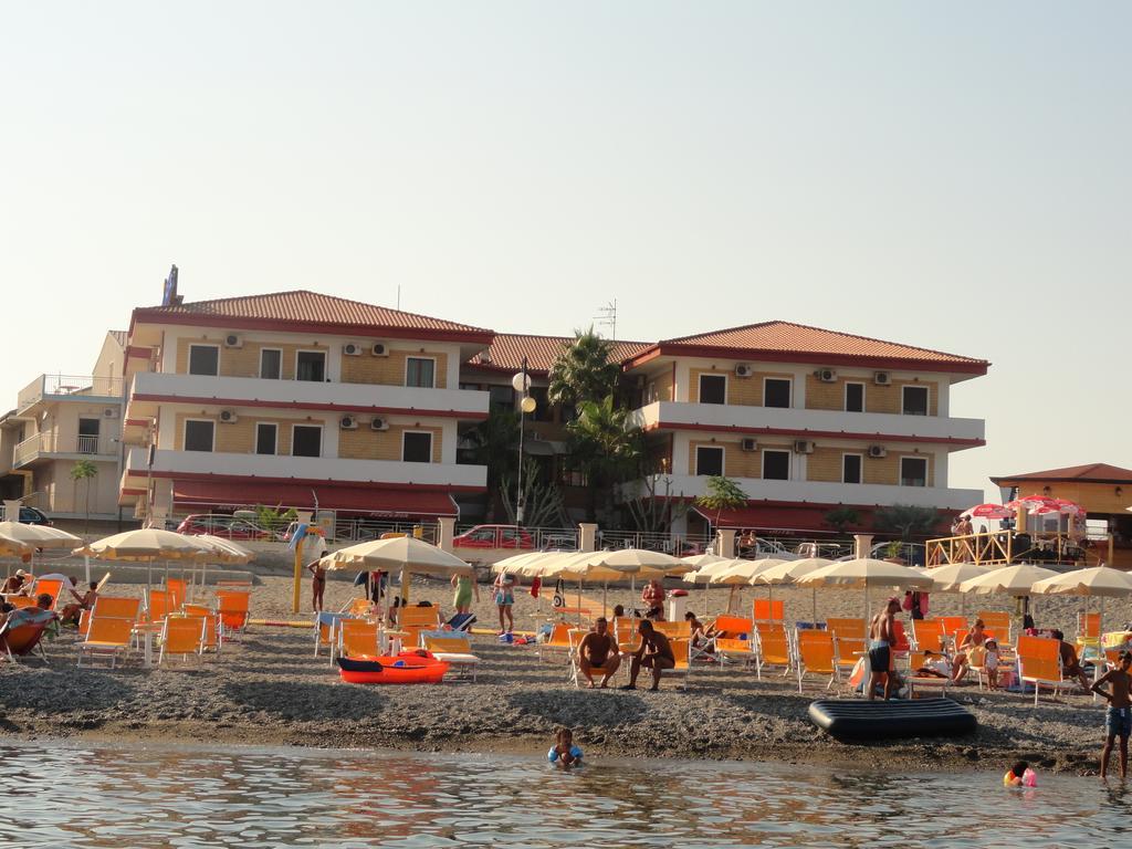 Hotel Miramare Cirò Marina エクステリア 写真