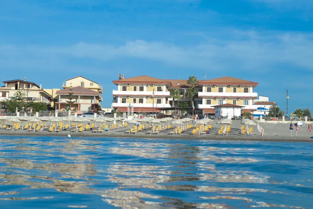 Hotel Miramare Cirò Marina エクステリア 写真