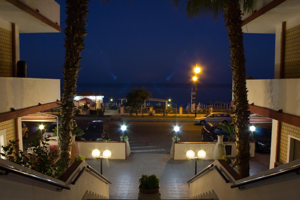 Hotel Miramare Cirò Marina エクステリア 写真